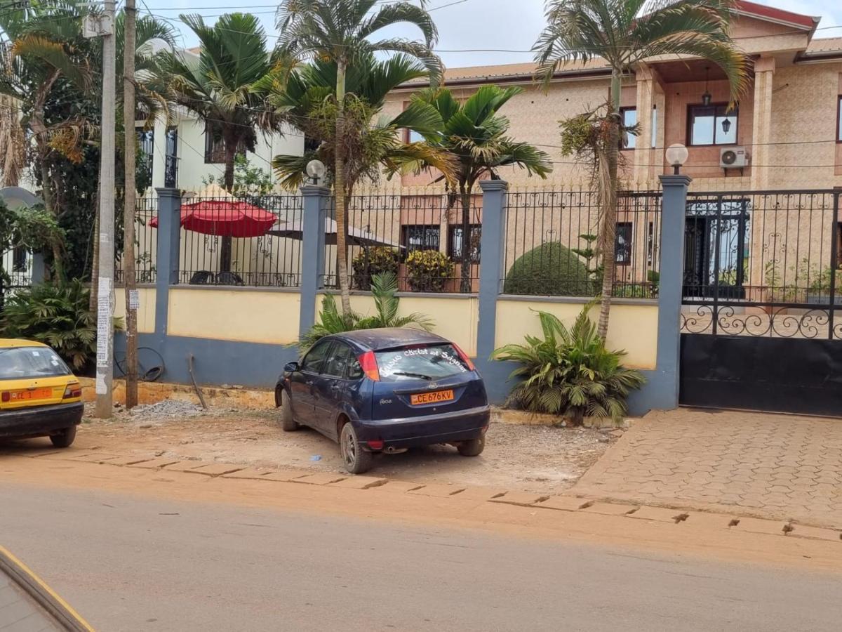 Appart'hotel Mireille Yaoundé Buitenkant foto