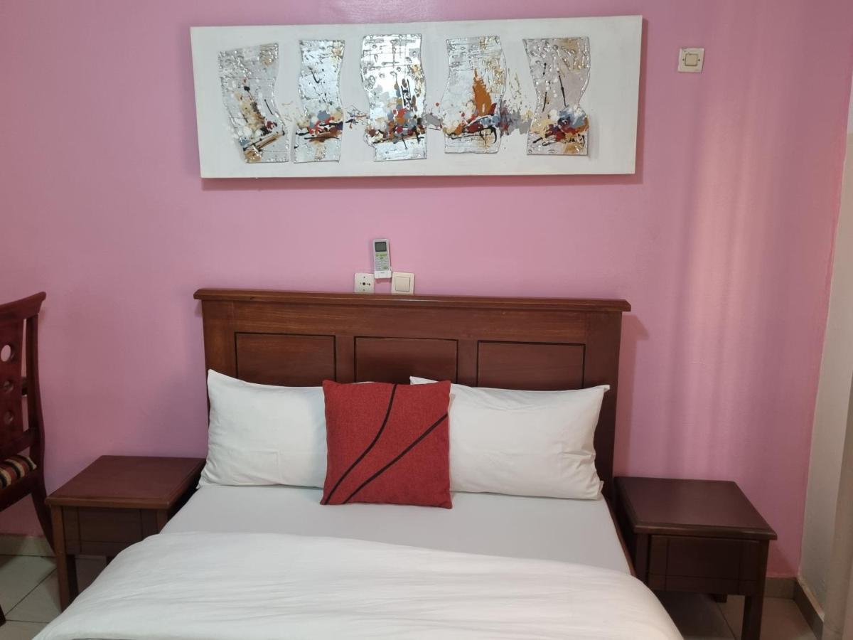 Appart'hotel Mireille Yaoundé Buitenkant foto