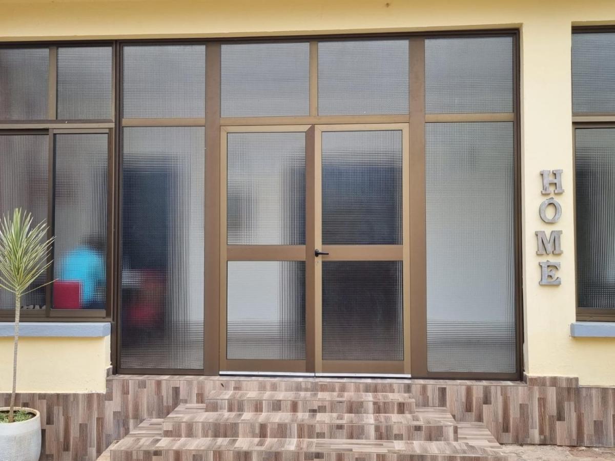 Appart'hotel Mireille Yaoundé Buitenkant foto