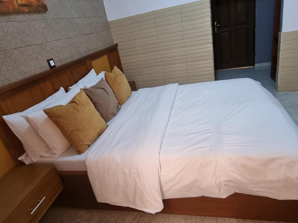 Appart'hotel Mireille Yaoundé Buitenkant foto