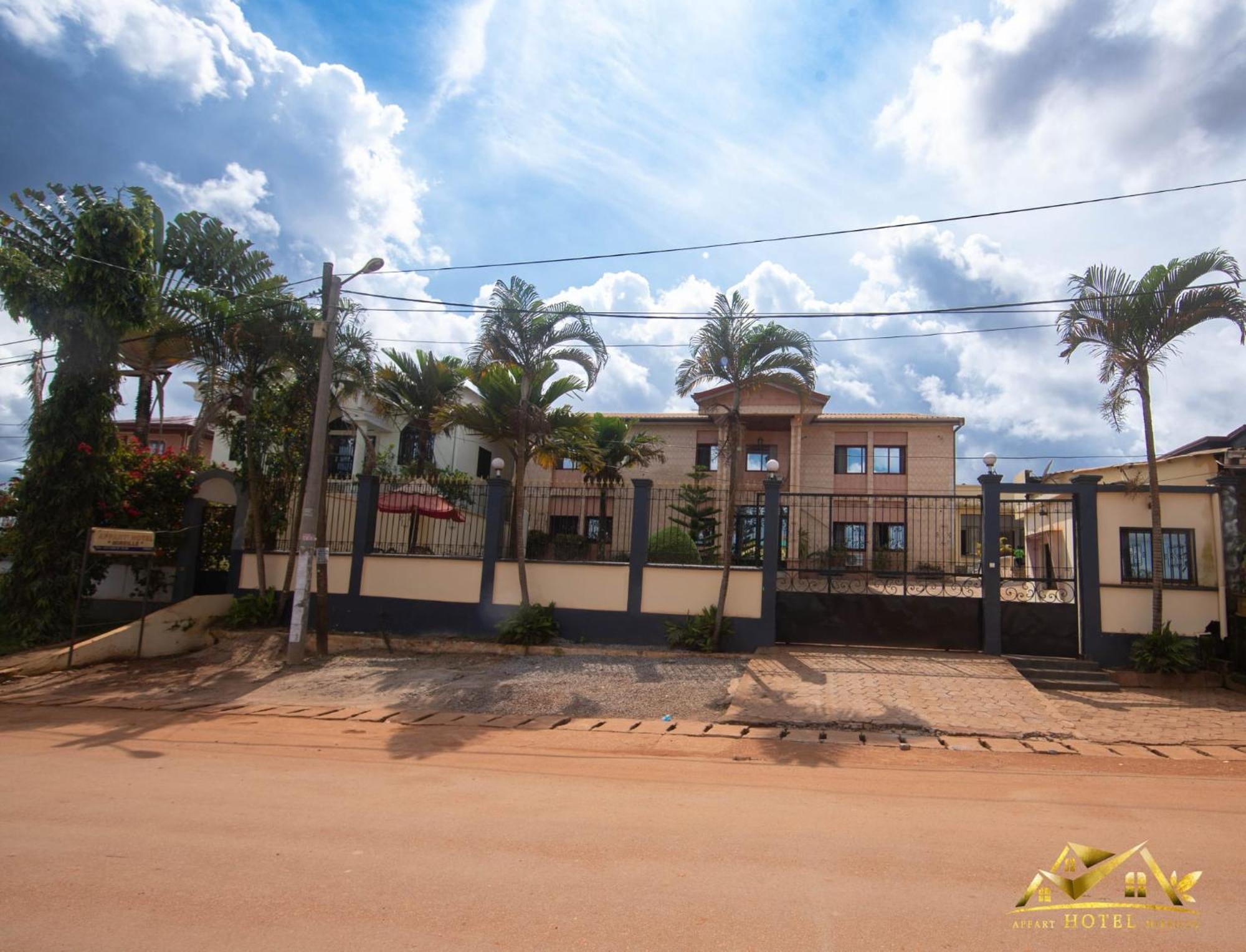 Appart'hotel Mireille Yaoundé Buitenkant foto