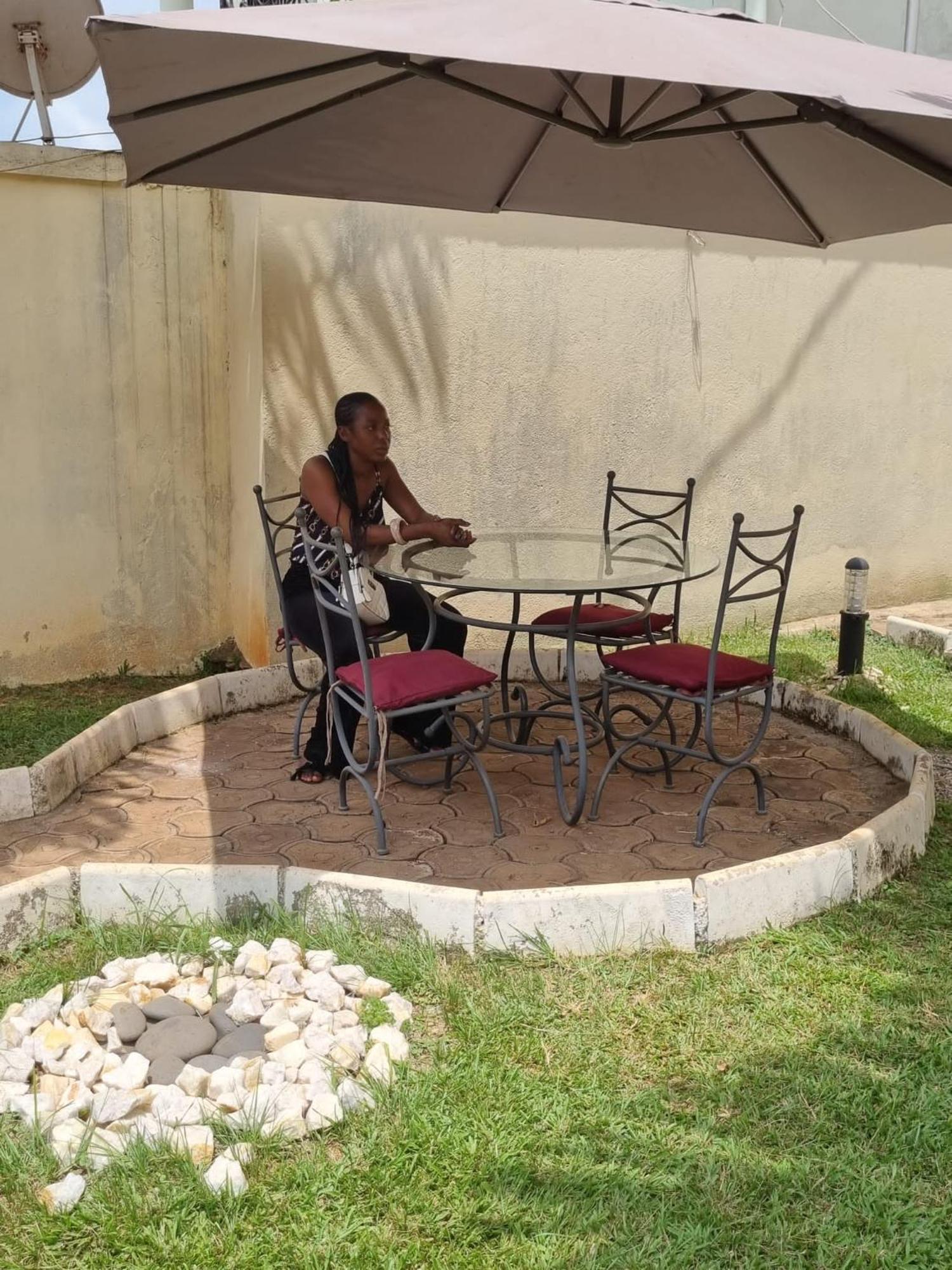 Appart'hotel Mireille Yaoundé Buitenkant foto