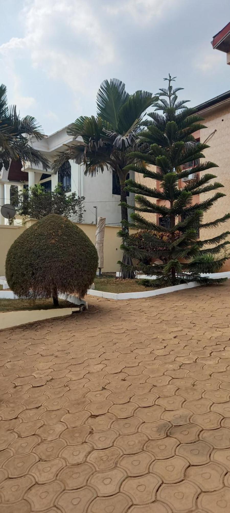 Appart'hotel Mireille Yaoundé Buitenkant foto